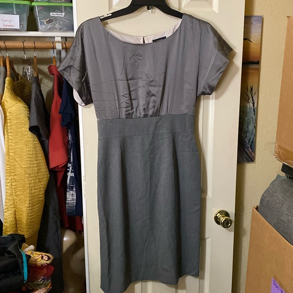 Tahari ASL Size 8 Charcoal Grey Dress Midi Arthur S. Levine - Picture 2 of 7